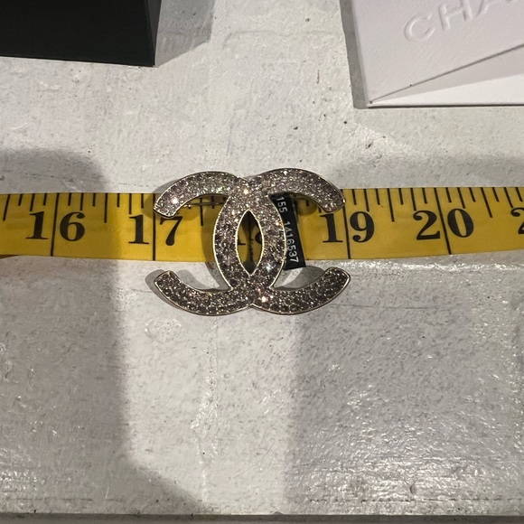 Chanel - Picture 7 of 14